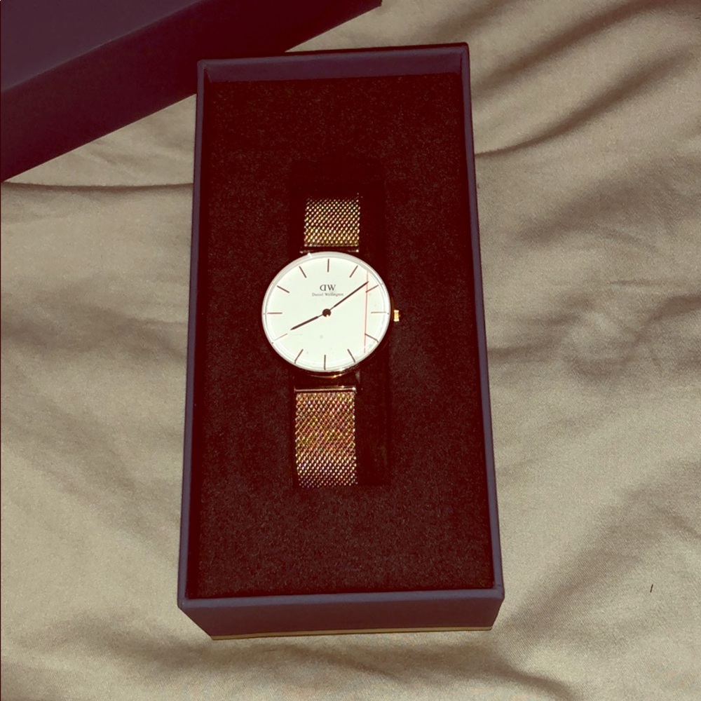Classic Petite Mesh Strap Watch,
DANIEL WELLINGTON